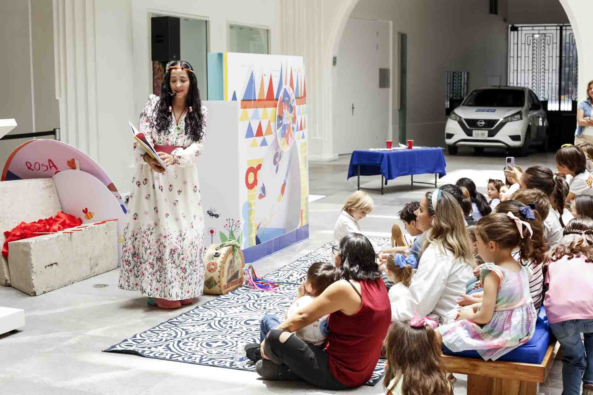 Presentación del libro "María José y la Criatura del No Tiempo" de Daniela Vecchio. (Foto: Esteban Torreblanca)