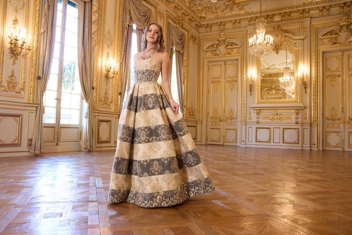 Lucia Ponti, vestida por Giorgio Armani Privé. (Foto: Yunling Fang)