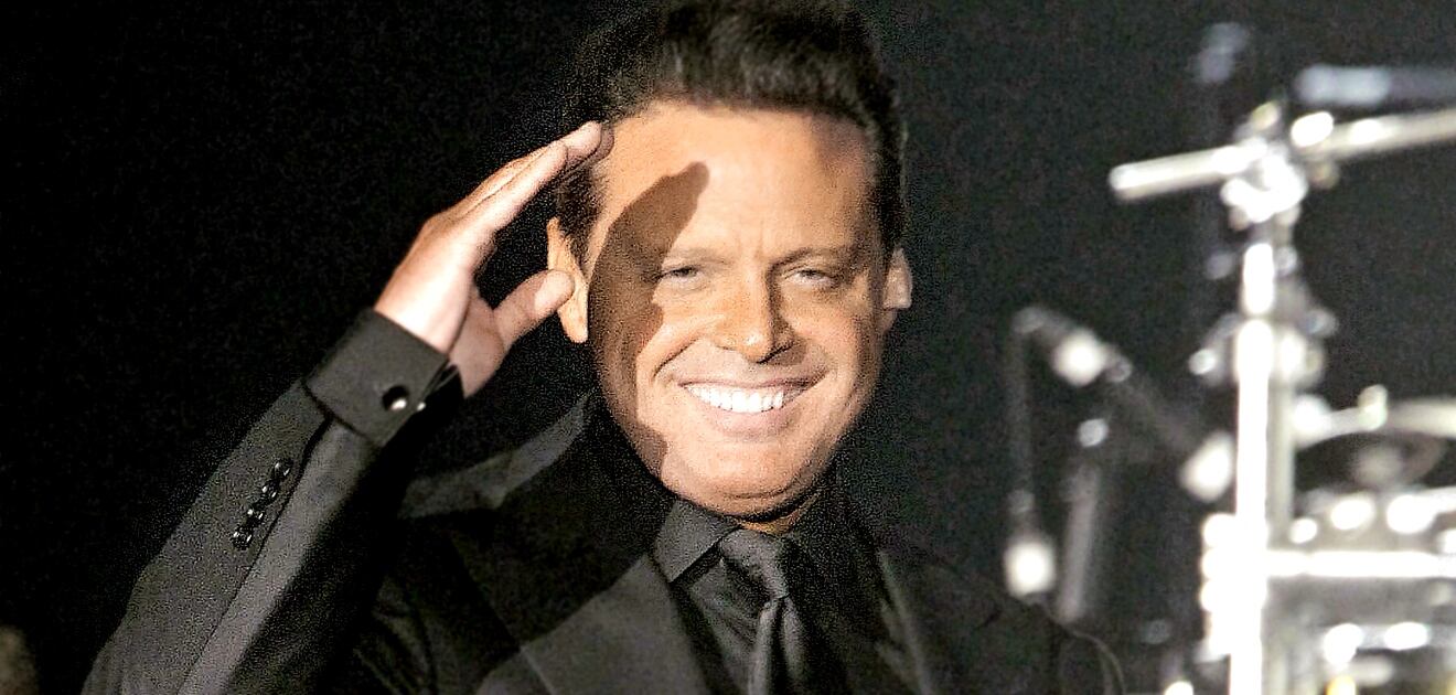 <p>Luis Miguel se toma fotos con fans. <strong>(Foto: Archivo El Universal, Instagram)</strong></p>
