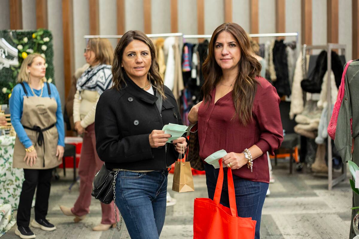 Anabel y Jessica Pérez. (Foto: Esteban Torreblanca)