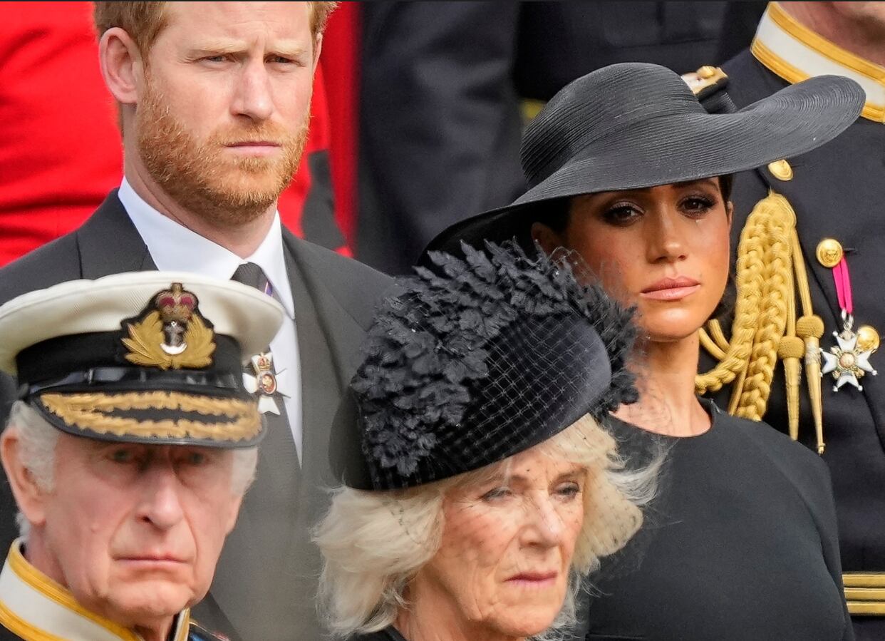 El rey Carlos III no mencionará a Harry y Meghan en su discurso de Navidad por este motivo