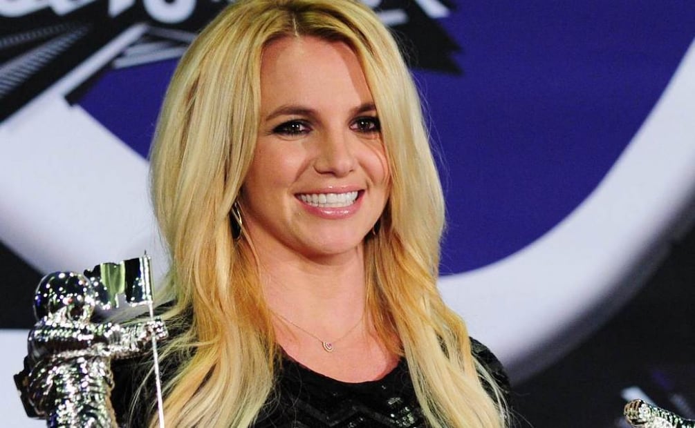 Papá de Britney Spears la demanda por difamación