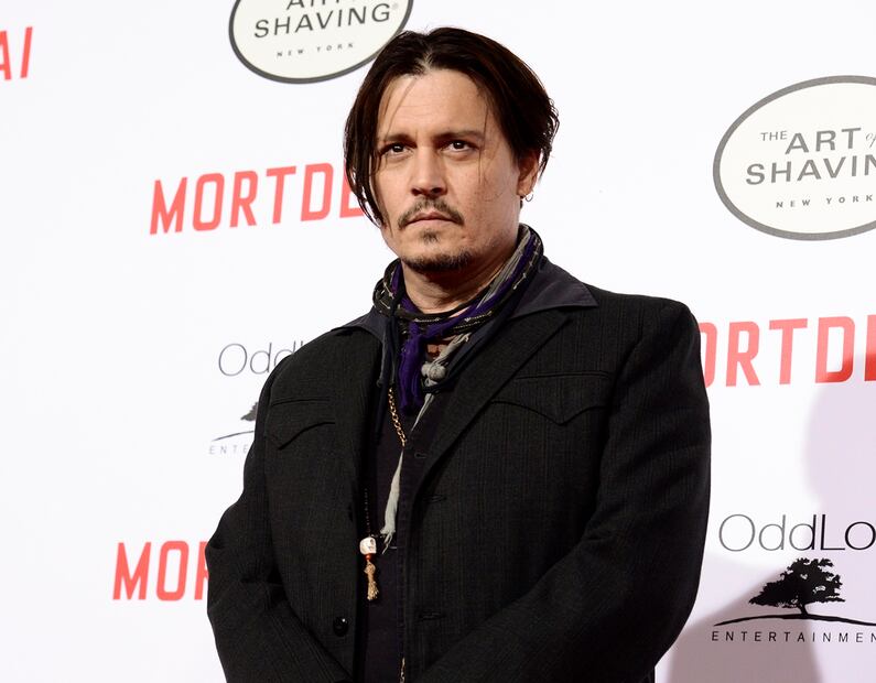 Johnny Depp demandará a diario inglés por hackear su teléfono