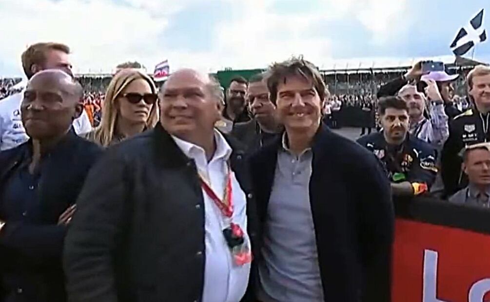 Tom Cruise celebra con el papá de “Checo” Pérez