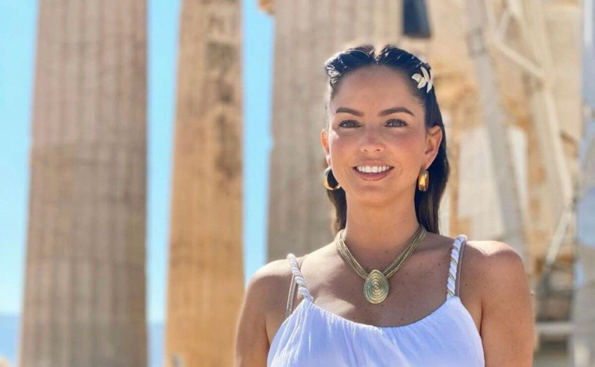 Karla Díaz y su esposo Daniel Dayz fueron sacados de un templo en Grecia