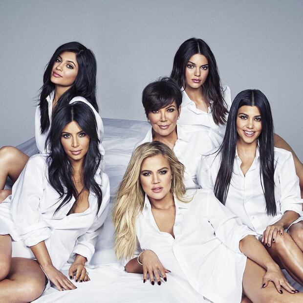 Kris Jenner habla por primera vez de la situación de Khloé y dice que ora por ellos