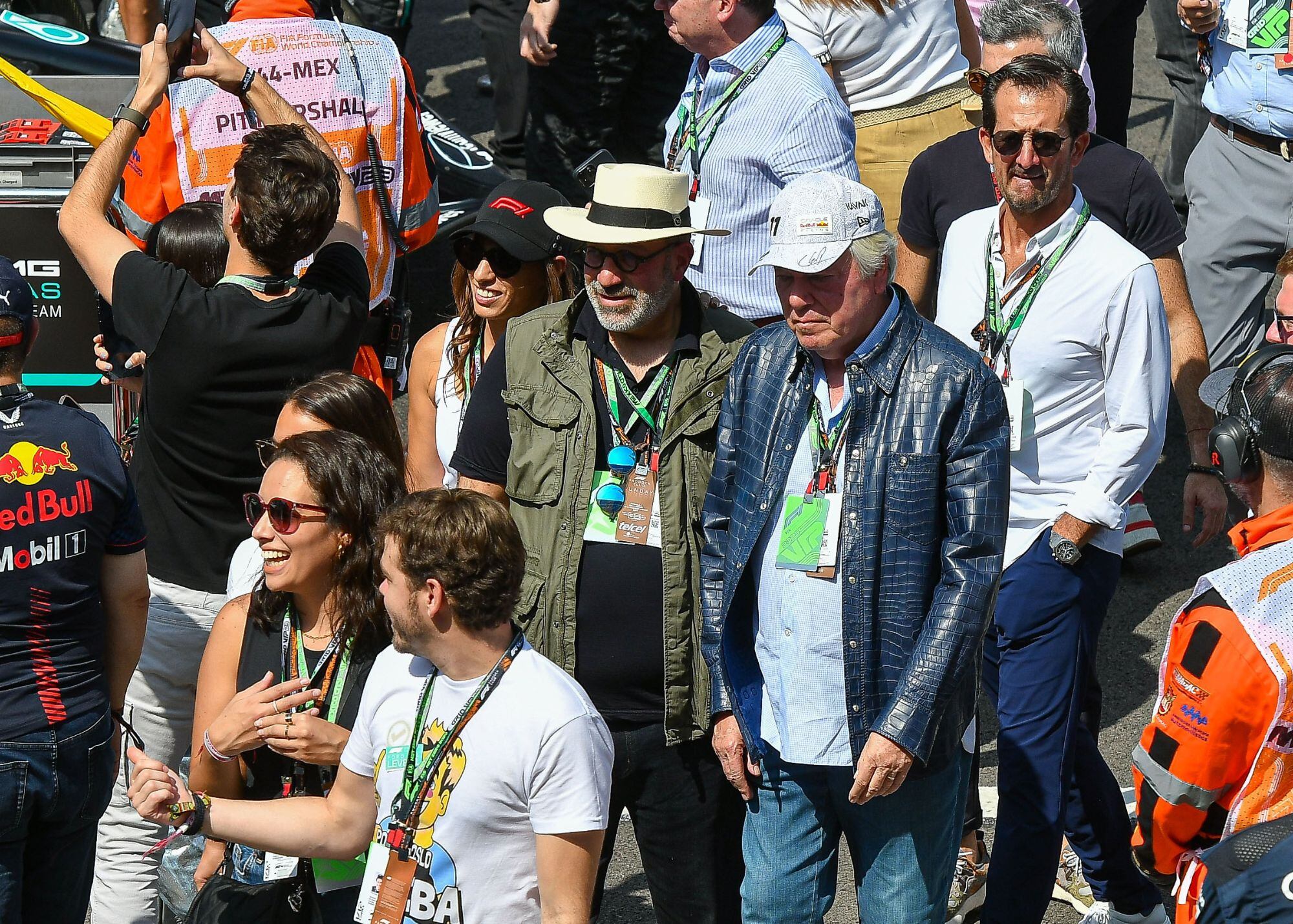Johanna y Patrick Slim con Carlos Hank. (Foto: Arturo Quintero)