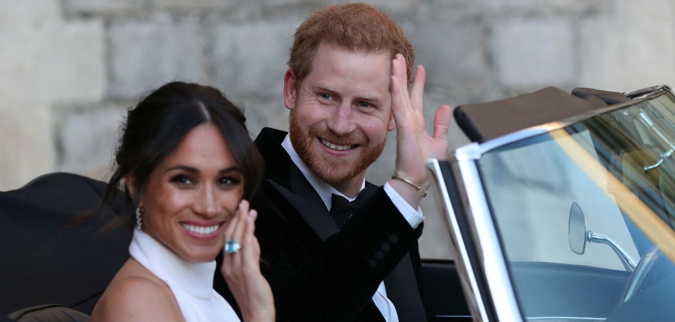 <p>Después de la misa y la recepción ofrecida por la reina Isabel II, se celebró una fiesta exclusiva para los novios. (Fotos: EFE)</p>

