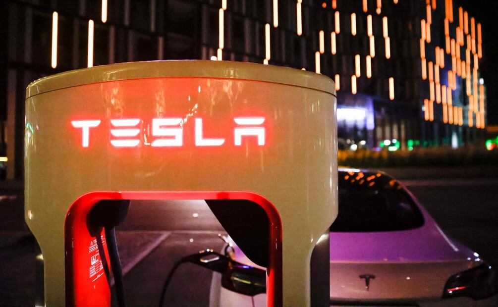 Banco JP Morgan demanda a Tesla por 162 millones de dólares