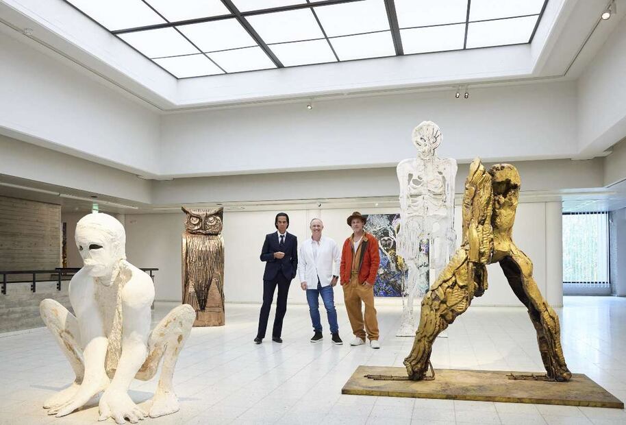 Brad Pitt, de actor a escultor: inaugura su primera exhibición artística en Finlandia