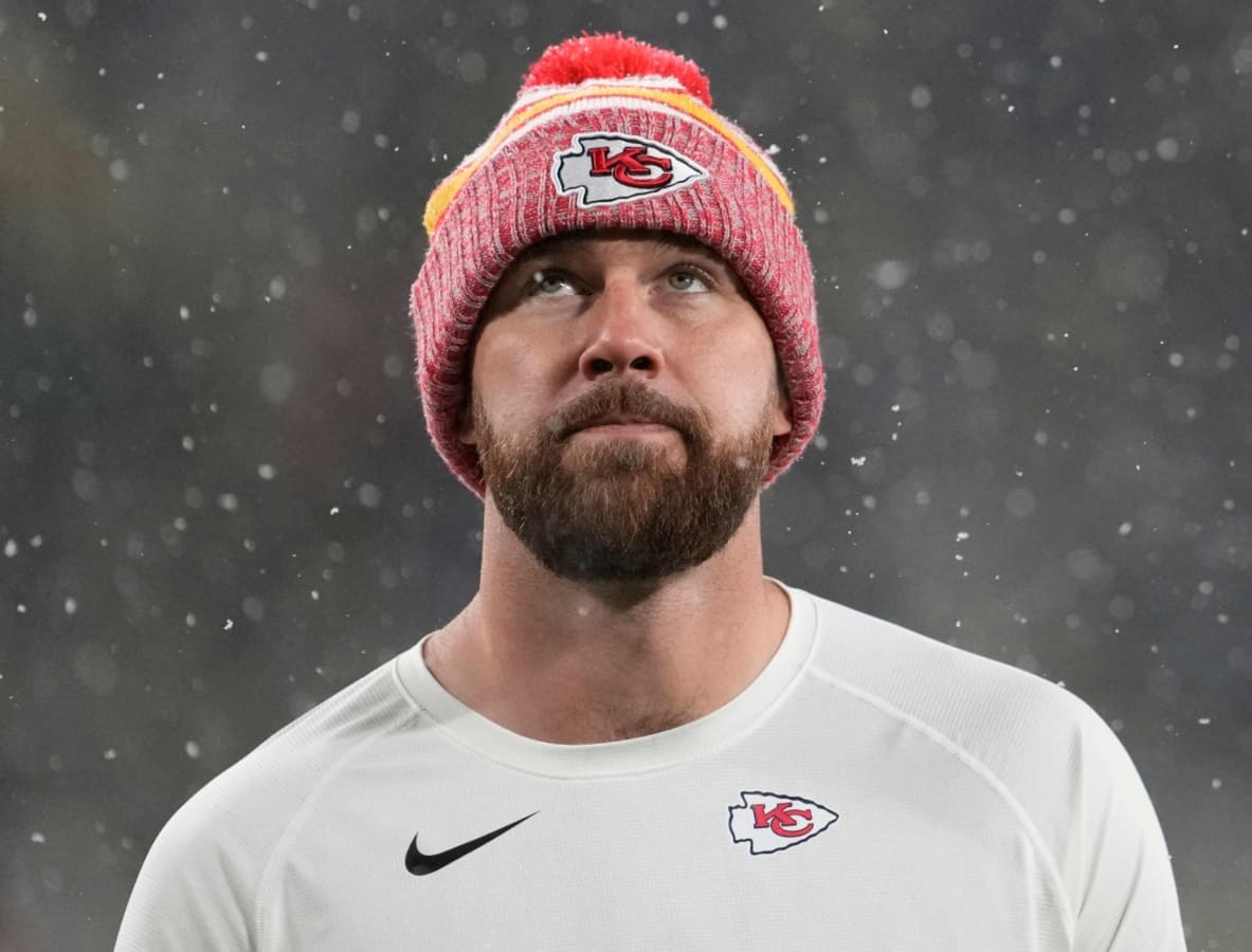 Travis Kelce previo a su juego contra Green Bay Packer el 3 de diciembre de 2023 / AFP