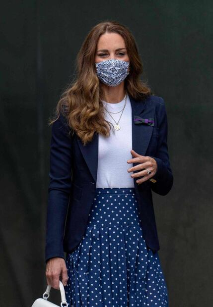 Kate Middleton, ultra chic en Wimbledon con polka dots y bolso de Mulberry 