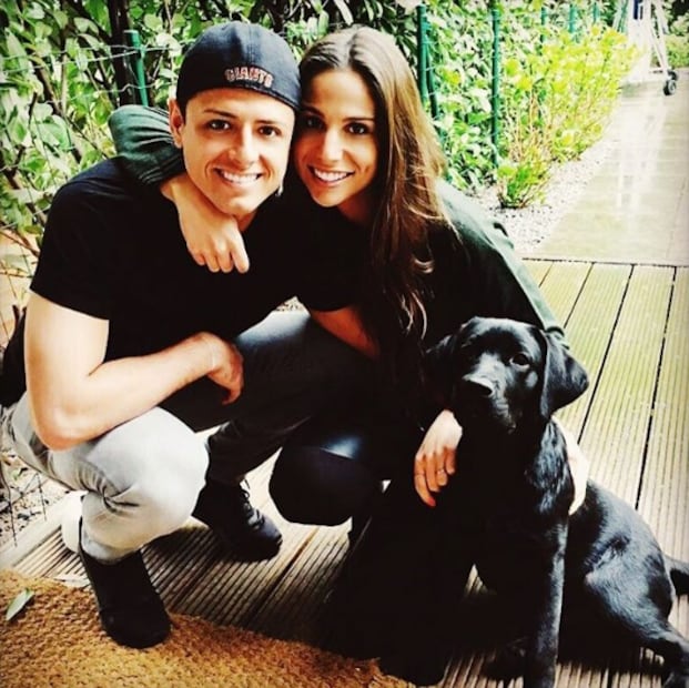 Lucía Villalón, novia de Chicharito, presume su espectacular anillo de compromiso 