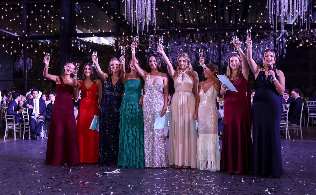 Glamour y emotividad en la graduación 2026 del Instituto Mexicano Regina