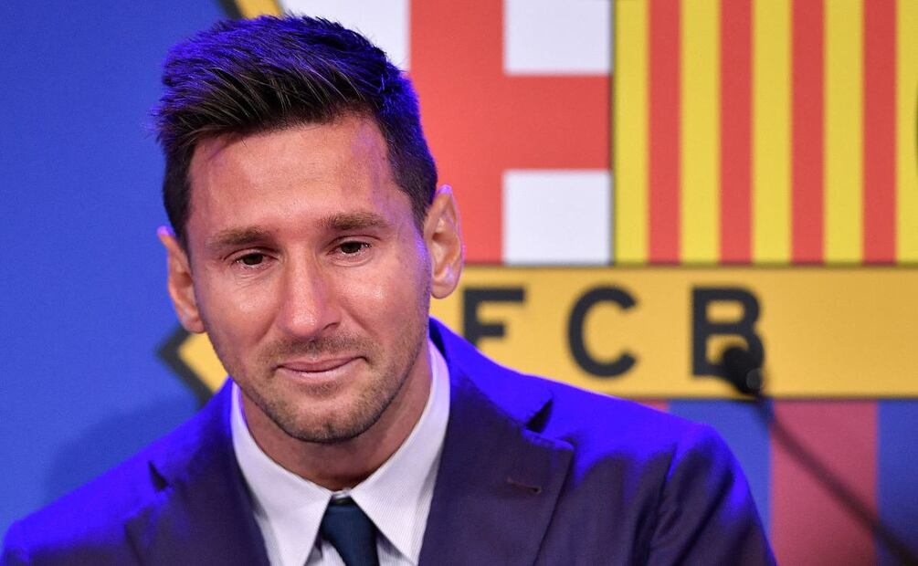 Messi se despide con lágrimas del Barcelona y su familia lo apoya