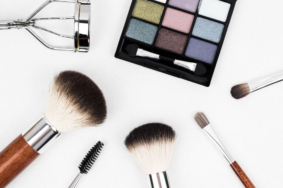¿Puedo contagiarme de Covid-19 con la crema y el maquillaje?