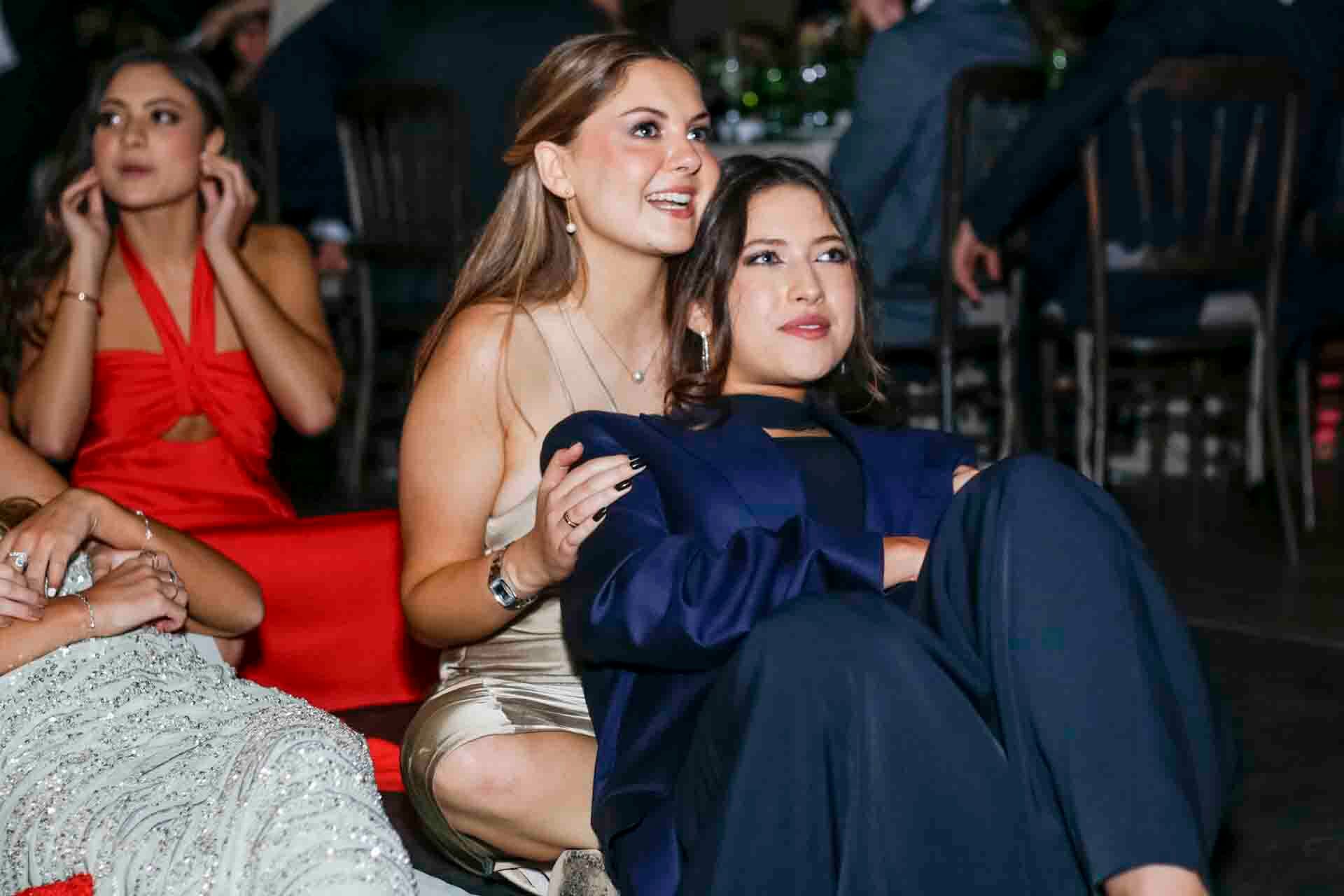 Ana Francisca Gómez e Isabella Escárcega. (Foto: Esteban Torreblanca)