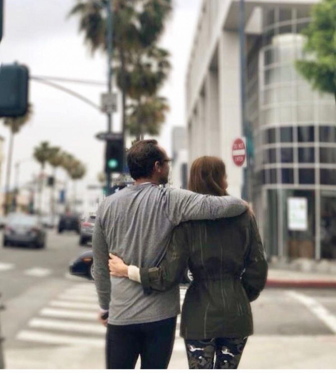 Luis Gómez y Adriana Abascal vacacionan juntos en Los Ángeles 