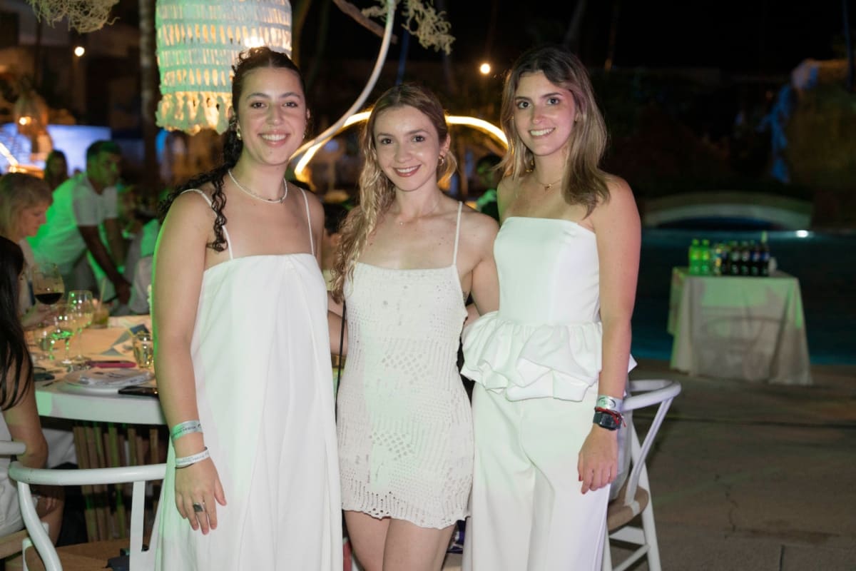 Daniela Falla, Sara Alonso y Rochelle Schmulson. (Foto: Héptor Arjona)