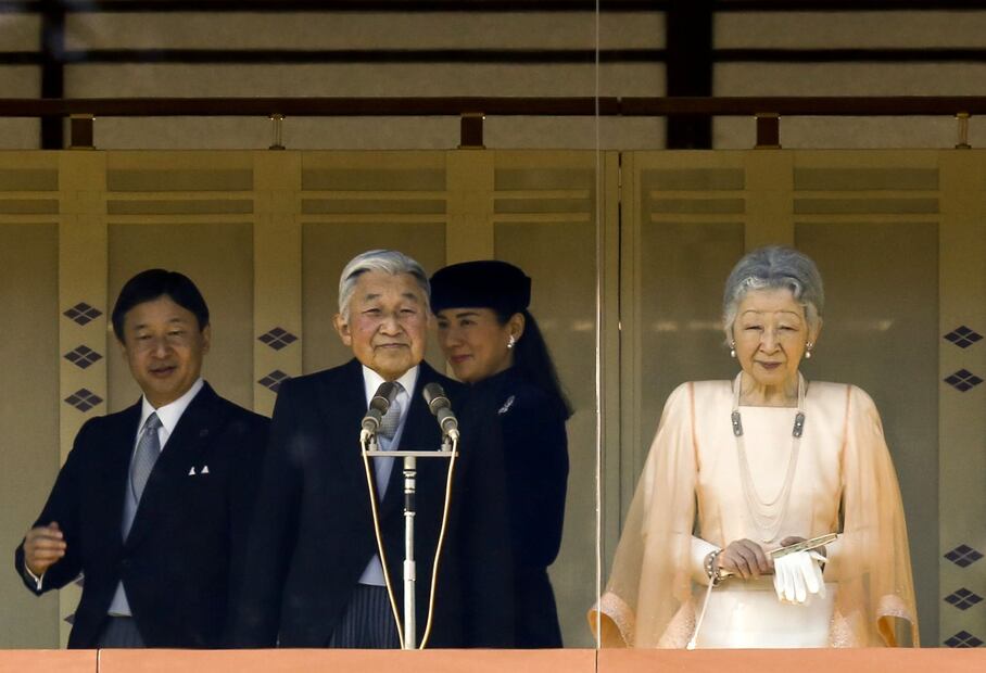A 12 días de dejar el trono, el emperador Akihito asiste a su último ritual sagrado