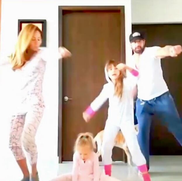 La coreografía familiar de Geraldine Bazán y Gabriel Soto 