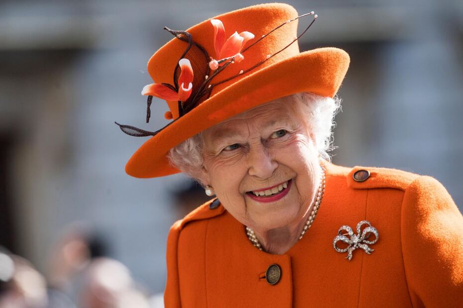 La reina Isabel II busca jefe digital en LinkedIn