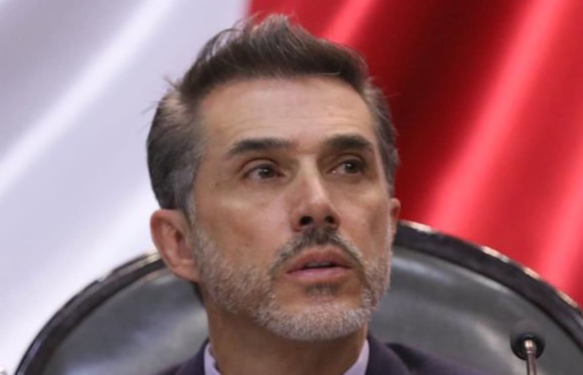 Sergio Mayer revela que besó a Alexis Ayala, "Entre compadres se vale"