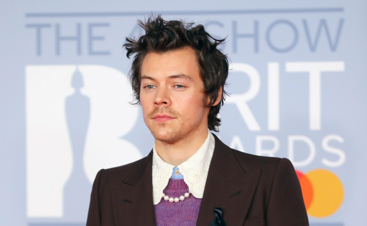 La polémica de Harry Styles tras aparecer con vestido en Vogue | Revista  Clase