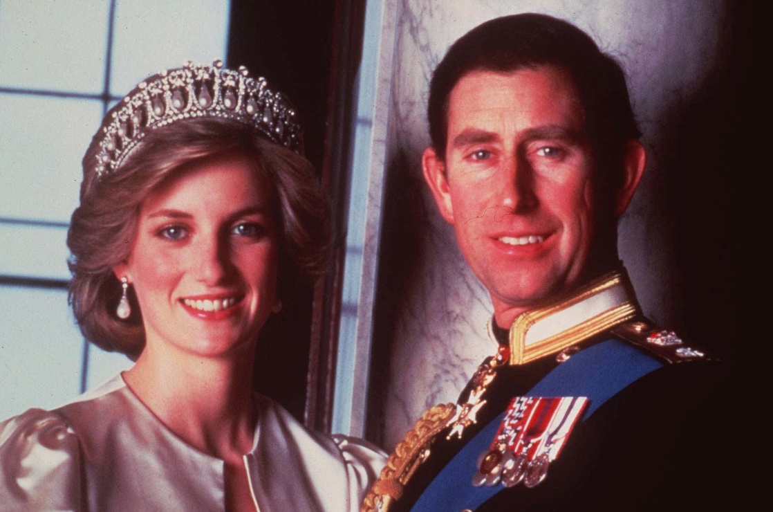rey Carlos, Reino Unido, Buckingham, princesa Diana