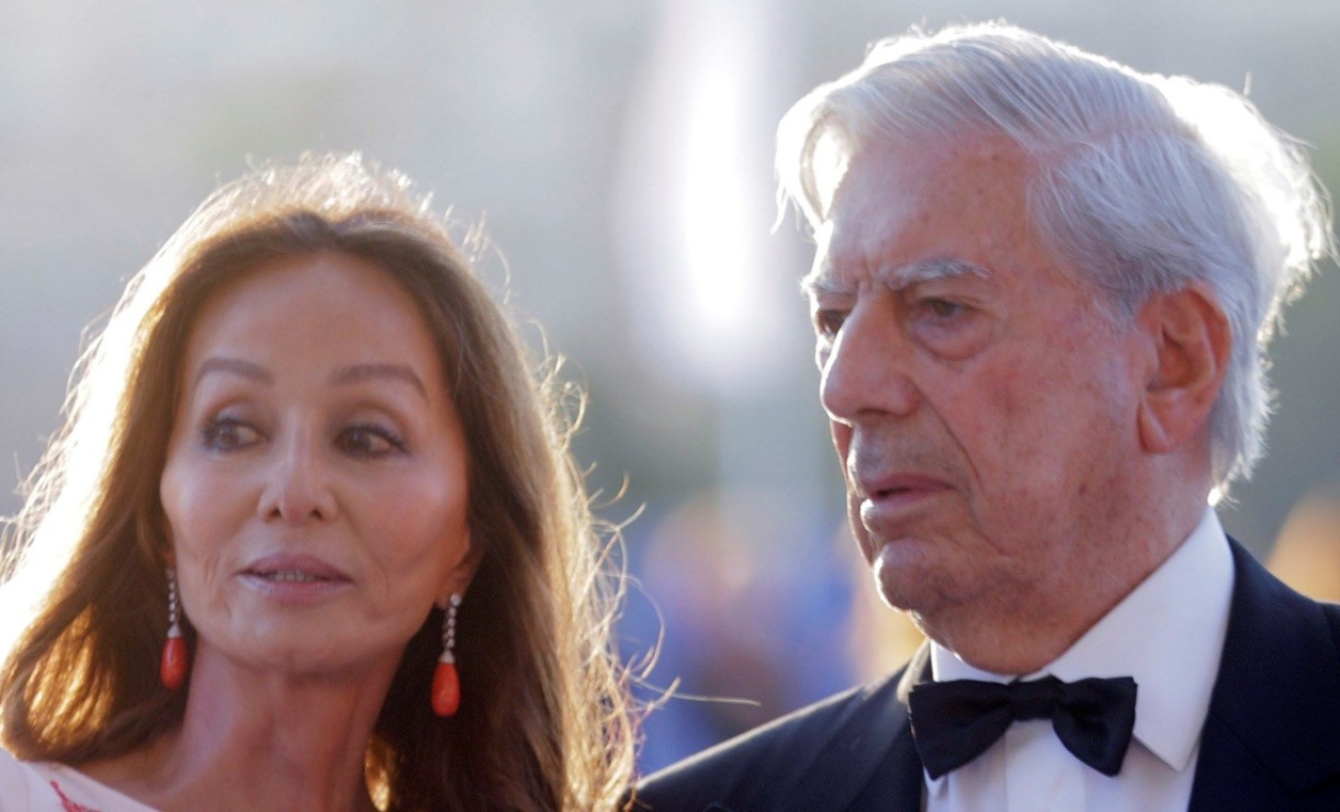 Isabel Preysler, Mario Vargas Llosa, Dinero