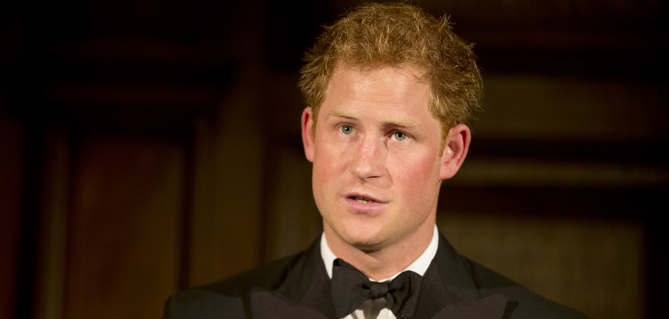 El medio también confirma que la familia real británica ya saben que Harry será papá y que la reina Isabel está enojadísima. (Foto: Archivo)