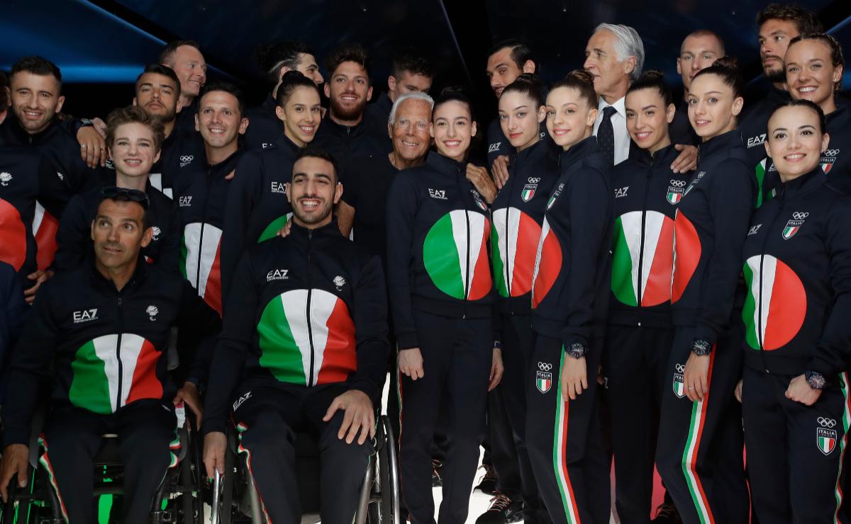 uniformes olimpicos italia, giorgio armani, moda inspirada en las olimpiadas